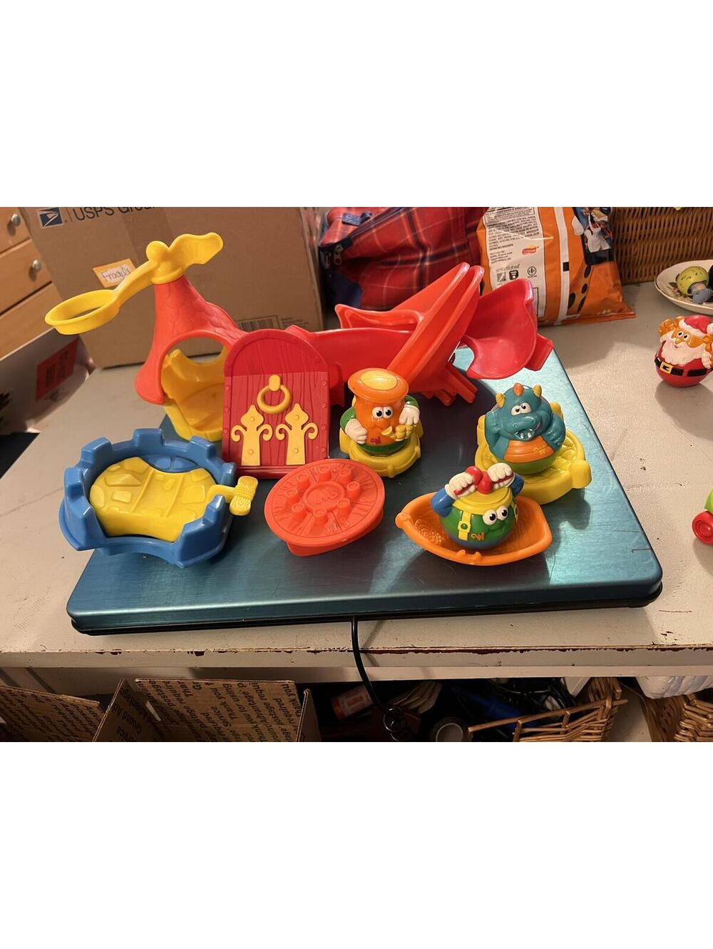 Hasbro Playskool Weebles Playset with Characters and Accessories LOT 5